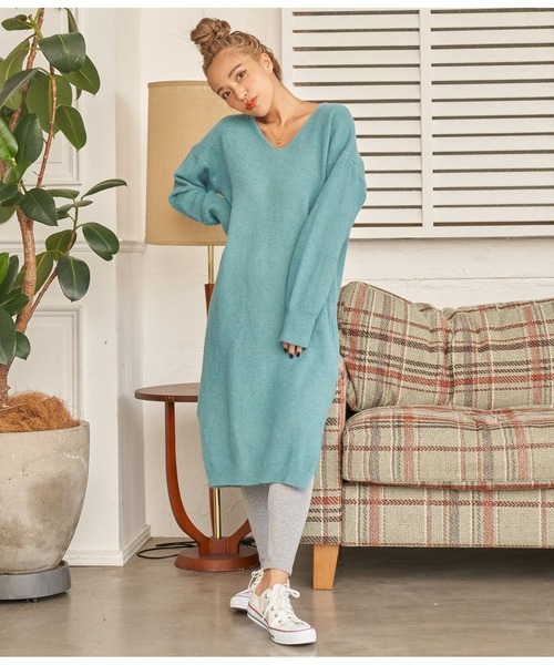 anap mimpi（アナップミンピ）の「Vネック サイドスリット ニット ワンピース（ワンピース・レディース・オレンジ/ブラック/ターコイズブルー・FREE）」の5枚目の写真