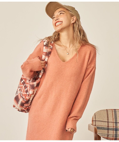 anap mimpi（アナップミンピ）の「Vネック サイドスリット ニット ワンピース（ワンピース・レディース・オレンジ/ブラック/ターコイズブルー・FREE）」の9枚目の写真