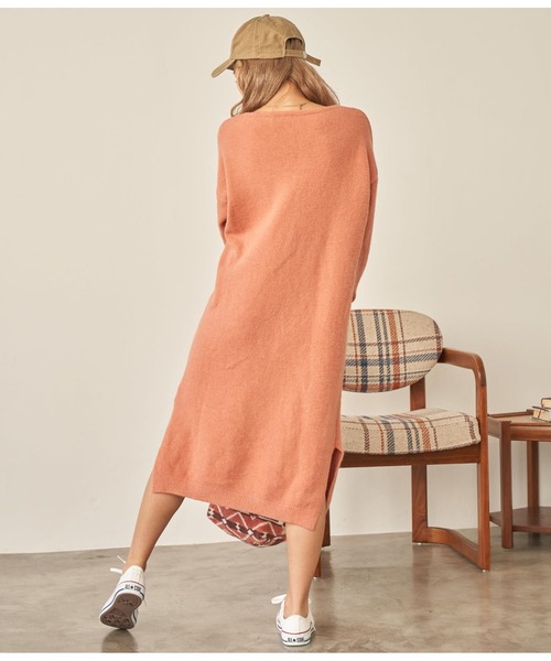 anap mimpi（アナップミンピ）の「Vネック サイドスリット ニット ワンピース（ワンピース・レディース・オレンジ/ブラック/ターコイズブルー・FREE）」の12枚目の写真