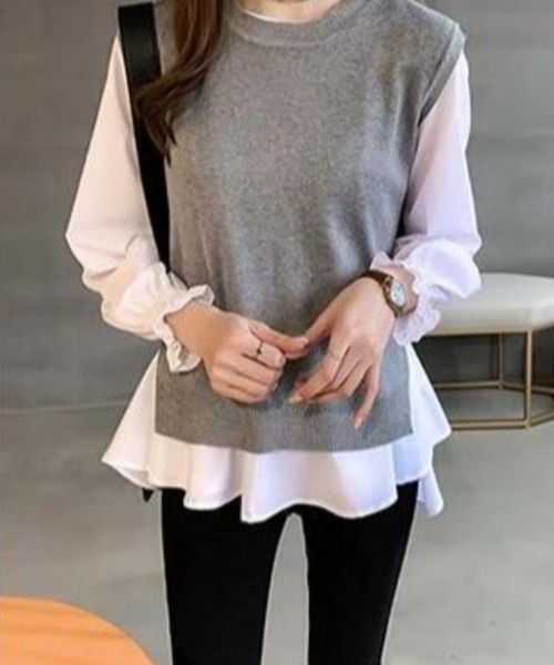 MILAE（ミレ）の「2点セット バックスリットニットベスト＆キャンディースリーブブラウス（シャツ/ブラウス・レディース・ブラック/ネイビー/グレー/ネイビー系・S/M/L）」の2枚目の写真