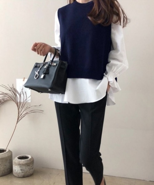 MILAE（ミレ）の「2点セット バックスリットニットベスト＆キャンディースリーブブラウス（シャツ/ブラウス・レディース・ブラック/ネイビー/グレー/ネイビー系・S/M/L）」の13枚目の写真