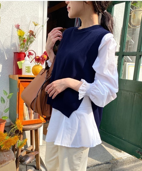 MILAE（ミレ）の「2点セット バックスリットニットベスト＆キャンディースリーブブラウス（シャツ/ブラウス・レディース・ブラック/ネイビー/グレー/ネイビー系・S/M/L）」の20枚目の写真