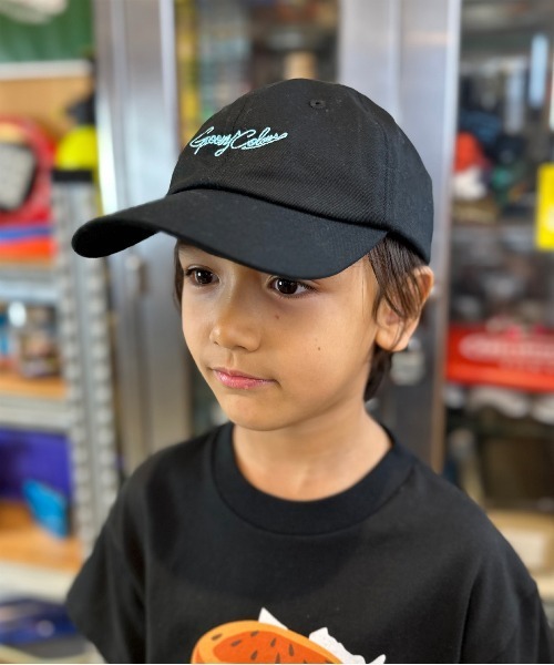 GROOVY COLORS（グルービーカラーズ）の「GROOVY キャップ（キャップ・キッズ・ブラック/ブルー/グリーン・MEDIUM/LARGE）」の2枚目の写真