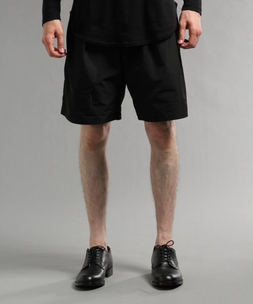 HARE(ハレ)の「ボリュームタックショーツ(HARE)(その他パンツ・メンズ・カーキ/オフホワイト/ブラック・SMALL/MEDIUM)」の3枚目の写真
