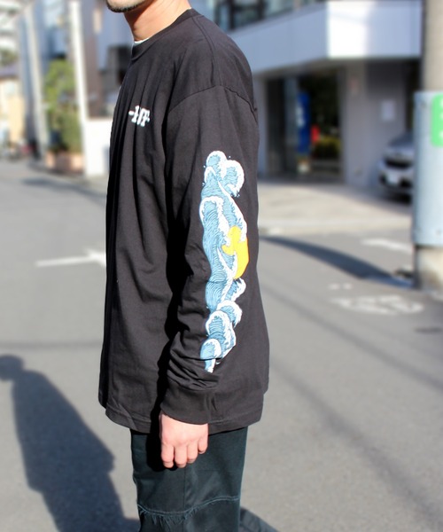 HUF(ハフ)の「【HUF】ハフ ROGUE WAVE L/S TEE ロングスリーブTシャツ TS02098(Tシャツ/カットソー・メンズ・ブラック/クリーム・S/M/L/XL)」の3枚目の写真