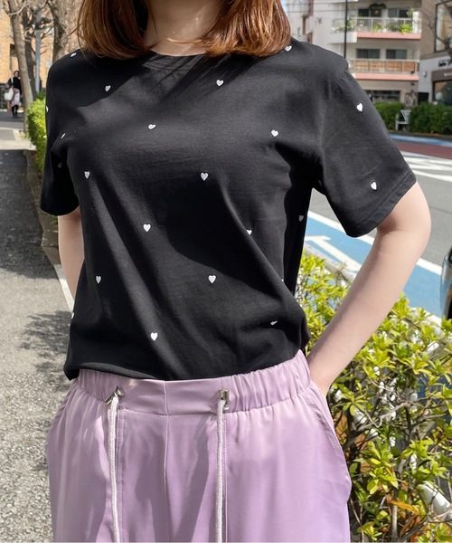 サイズ展開あり】ハートまみれTシャツ（Tシャツ/カットソー
