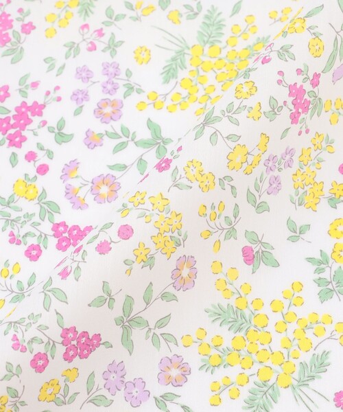 TOCCA（トッカ）の「DANCING MIMOSA HANDKERCHIEF ハンカチ（ハンカチ/ハンドタオル・レディース・イエロー系/スカイブルー系/ホワイト系・F）」の5枚目の写真