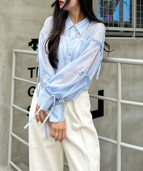 INGNI（イング）の「袖リボンラメシアーショートシャツ（シャツ/ブラウス・レディース・サックスブルー/アイボリー/ピンク/グレー/ミント・M）」の8枚目の写真