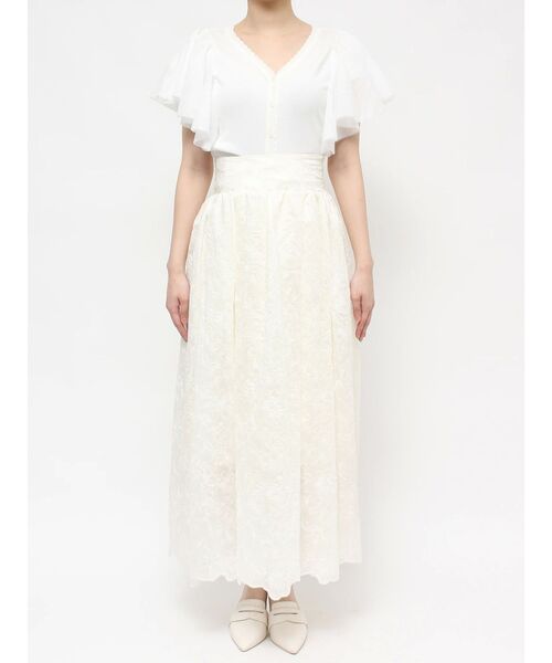 CALNAMUR（カルナムール）の「FLOWER EMBROIDERY VOLUME SK（スカート・レディース・ブラック/ホワイト・FREE）」の12枚目の写真