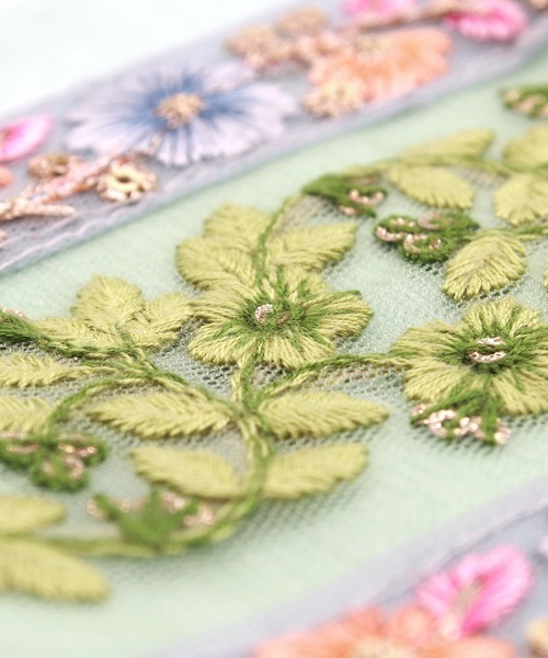 チチカカ（チチカカ）の「インド刺繍リボンポーチS【WEB限定