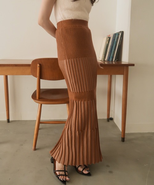 mideal（マイディール）の「block ribknit skirt / ブロックリブニットスカート（スカート・レディース・グリーン/オレンジ・FREE）」の2枚目の写真