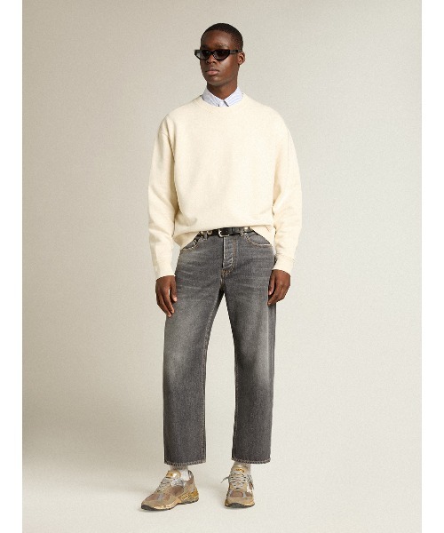 GOLDEN GOOSE(ゴールデングース)の「スウェットシャツ(ユーズドホワイト) バックに逆さまのロゴ - Asian fit(スウェット・メンズ・ホワイト系その他・M/S/XS/XXS)」の5枚目の写真