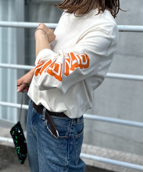mi via loca(ミヴィアロカ)の「GILDAN OHHH NOOO NOOO 袖ロゴロンT 【PT NO. MVL035】(Tシャツ/カットソー・レディース・オフホワイト/ブラック/ナチュラル・MEDIUM/X-LARGE)」の12枚目の写真