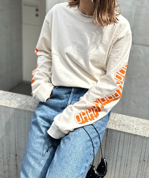 mi via loca(ミヴィアロカ)の「GILDAN OHHH NOOO NOOO 袖ロゴロンT 【PT NO. MVL035】(Tシャツ/カットソー・レディース・オフホワイト/ブラック/ナチュラル・MEDIUM/X-LARGE)」の5枚目の写真