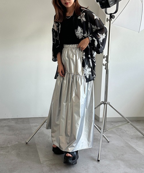 apres jour mignon(アプレジュールミニョン)の「シアー アソート花柄プリントシャツ【ZOZOTOWN限定アイテム】(シャツ/ブラウス・レディース・オフホワイト/ホワイト系その他2/ブラック系その他/ブラック・X-LARGE/フリー)」の11枚目の写真