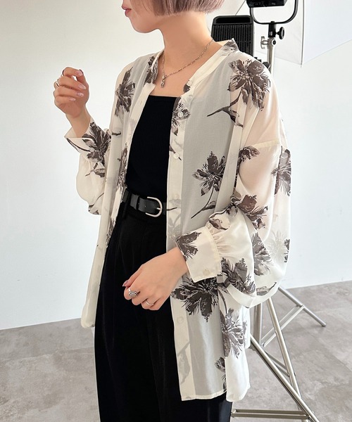 apres jour mignon(アプレジュールミニョン)の「シアー アソート花柄プリントシャツ【ZOZOTOWN限定アイテム】(シャツ/ブラウス・レディース・オフホワイト/ホワイト系その他2/ブラック系その他/ブラック・X-LARGE/フリー)」の15枚目の写真