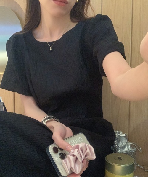 FREE STYLISTS(フリー スタイリスト)の「YUGA_YGMC パフスリーブ ドレスワンピース(ドレス・レディース・ブラック/ホワイト/ライトグリーン・FREE)」の4枚目の写真