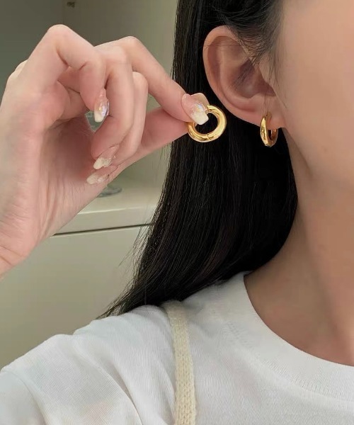 E&C closet…(イーアンドシークローゼット)の「ミニフープピアス(ピアス(両耳用)・レディース・シルバー/シルバー×ゴールド/ゴールド・FREE)」の3枚目の写真