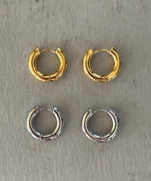 E&C closet…(イーアンドシークローゼット)の「ミニフープピアス(ピアス(両耳用)・レディース・シルバー/シルバー×ゴールド/ゴールド・FREE)」の10枚目の写真