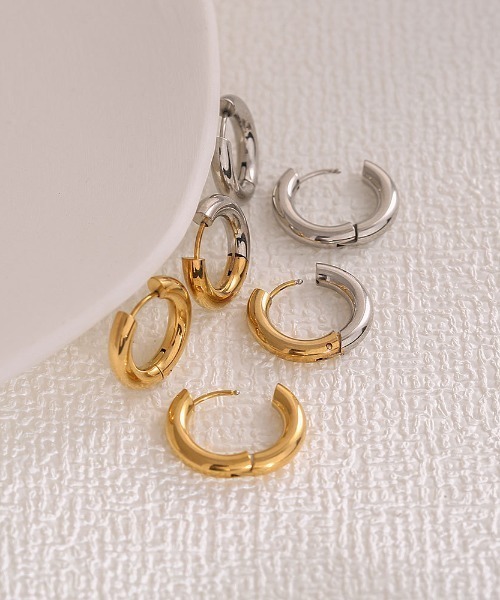 E&C closet…(イーアンドシークローゼット)の「ミニフープピアス(ピアス(両耳用)・レディース・シルバー/シルバー×ゴールド/ゴールド・FREE)」の16枚目の写真