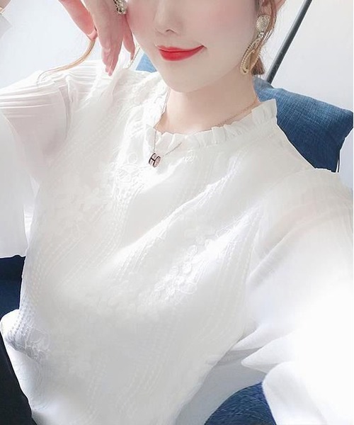 BLANC FICELLE(ブランフィセル)の「レース ボトムネック シャツ(シャツ/ブラウス・レディース・ホワイト・M/L/XL)」の2枚目の写真