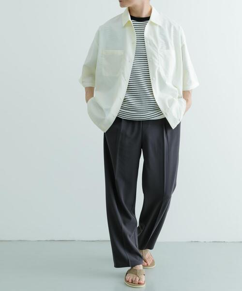 ITEMS URBANRESEARCH（アイテムズ アーバンリサーチ）の「『UVカット』クールタッチナイロン スナップボタンショートスリーブシャツ（シャツ/ブラウス・メンズ・カーキ/ブラック/オフホワイト・LARGE/MEDIUM）」の5枚目の写真