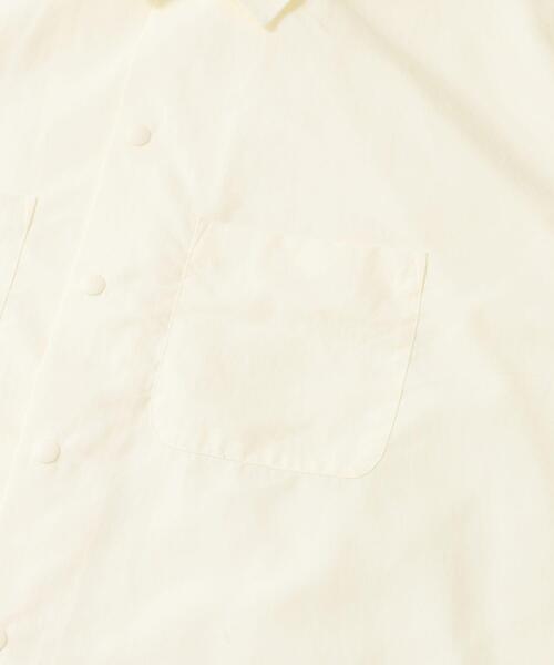 ITEMS URBANRESEARCH（アイテムズ アーバンリサーチ）の「『UVカット』クールタッチナイロン スナップボタンショートスリーブシャツ（シャツ/ブラウス・メンズ・カーキ/ブラック/オフホワイト・LARGE/MEDIUM）」の7枚目の写真