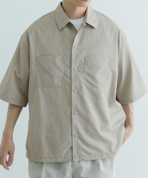 ITEMS URBANRESEARCH（アイテムズ アーバンリサーチ）の「『UVカット』クールタッチナイロン スナップボタンショートスリーブシャツ（シャツ/ブラウス・メンズ・カーキ/ブラック/オフホワイト・LARGE/MEDIUM）」の11枚目の写真