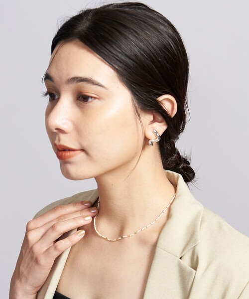 BEAUTY&YOUTH UNITED ARROWS(ビューティーアンドユースユナイテッドアローズ)の「マルチカラー ビーズ ショートネックレス(ネックレス・レディース・オフホワイト・FREE)」の2枚目の写真