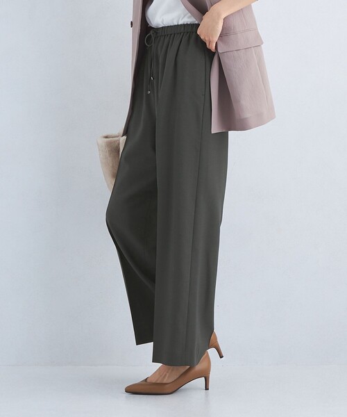 green label relaxing（グリーンレーベルリラクシング）の「［size SHORT/TALLあり］Airy エアリー ドロスト パンツ -ウォッシャブル-（その他パンツ・レディース・その他1/ベージュ/ダークグレー・TALL/SHORT/FREE）」の2枚目の写真