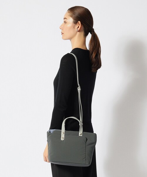 HIROKO HAYASHI（ヒロコハヤシ）の「◆MOSCOVA CELESTE（モスコーバ チェレステ）ミニショルダーバッグ（ショルダーバッグ・レディース・チャコール/ブルー系9・00）」の6枚目の写真