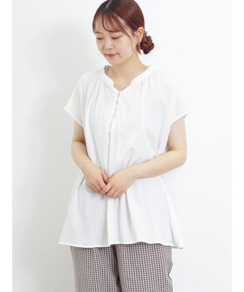 Samansa Mos2(サマンサ モスモス)の「くるみボタンスキッパーブラウス(シャツ/ブラウス・レディース・チャコールグレー/ブルー/オフホワイト/イエロー・F)」の17枚目の写真