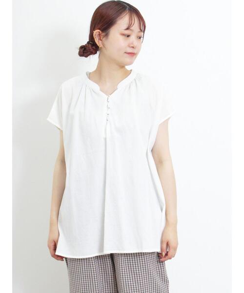 Samansa Mos2(サマンサ モスモス)の「くるみボタンスキッパーブラウス(シャツ/ブラウス・レディース・チャコールグレー/ブルー/オフホワイト/イエロー・F)」の18枚目の写真