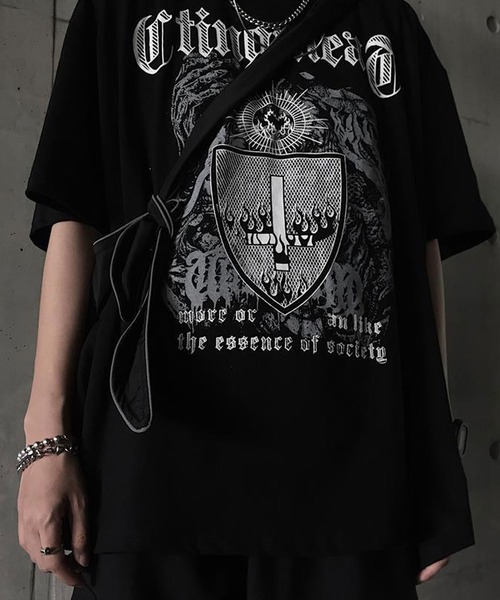 Diable baiser(ディアブルベーゼ)の「ビッグシルエットグラフィックTシャツ【オーバーサイズ】【ロング丈】(Tシャツ/カットソー・レディース・オレンジ/ホワイト/ブラック/ブルー/ブラック系その他/グレー・FREE)」の20枚目の写真