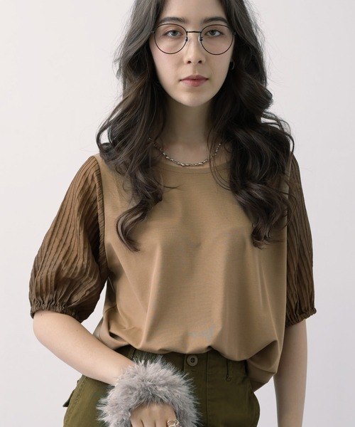 saloon（サルーン）の「SALOON(サルーン)/ラメプリーツプルオーバー【手洗い可】五分袖（Tシャツ/カットソー・レディース・ベージュ/ブラック/オフホワイト・FREE）」の20枚目の写真