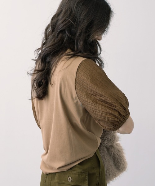 saloon（サルーン）の「SALOON(サルーン)/ラメプリーツプルオーバー【手洗い可】五分袖（Tシャツ/カットソー・レディース・ベージュ/ブラック/オフホワイト・FREE）」の19枚目の写真