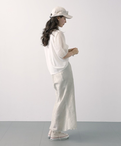 saloon（サルーン）の「SALOON(サルーン)/ラメプリーツプルオーバー【手洗い可】五分袖（Tシャツ/カットソー・レディース・ベージュ/ブラック/オフホワイト・FREE）」の15枚目の写真