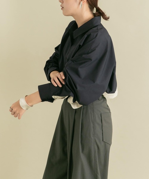【セール】バイカラーヘムクロップドシャツ（シャツ/ブラウス）｜KBF（ケイビーエフ）