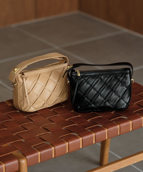 ZAKKA-BOX(ザッカボックス)の「スラッシュステッチ2WAYショルダーバッグ(ショルダーバッグ・レディース・ブラック/ベージュ/アイボリー・FREE)」の22枚目の写真