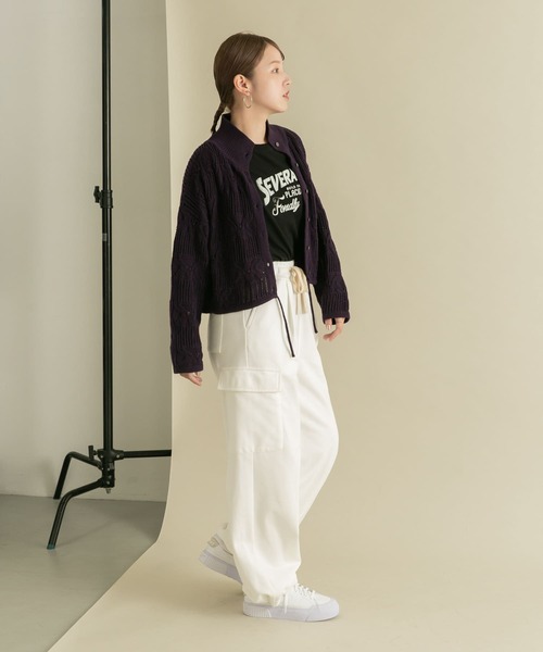 KBF(ケイビーエフ)の「シアープリントコンパクトTEE(Tシャツ/カットソー・レディース・オフホワイト/ブルー/ブラック・ONE)」の17枚目の写真