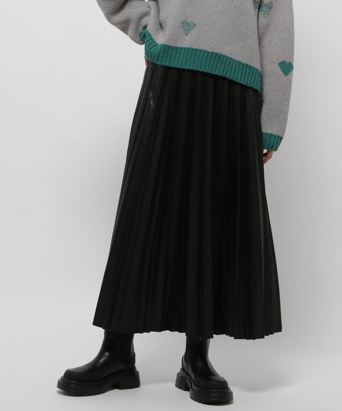 niko and...(ニコアンド)の「レザーライクプリーツスカート(スカート・レディース・ブラック/アイボリー・MEDIUM/LARGE)」の15枚目の写真