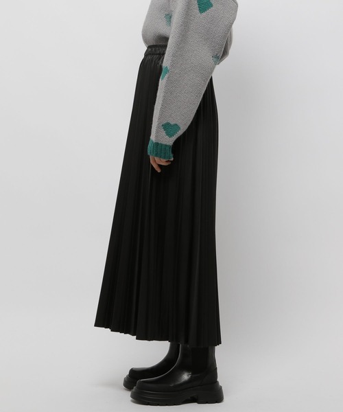 niko and...(ニコアンド)の「レザーライクプリーツスカート(スカート・レディース・ブラック/アイボリー・MEDIUM/LARGE)」の21枚目の写真