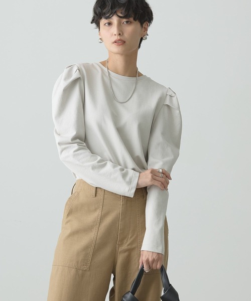 AMERICAN HOLIC(アメリカンホリック)の「ミニ裏毛ショルダータックプルオーバー(Tシャツ/カットソー・レディース・ライトグレー/ブラック・M/L)」の2枚目の写真