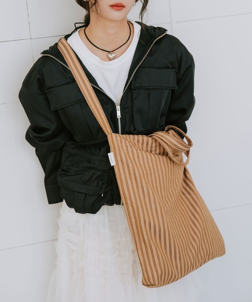 EFOLE(エフォル)の「【軽量/2way/大容量】ストライプ 2way トート ショルダー バッグ(トートバッグ・レディース・ピンク/ブラウン/ブルー・FREE)」の2枚目の写真