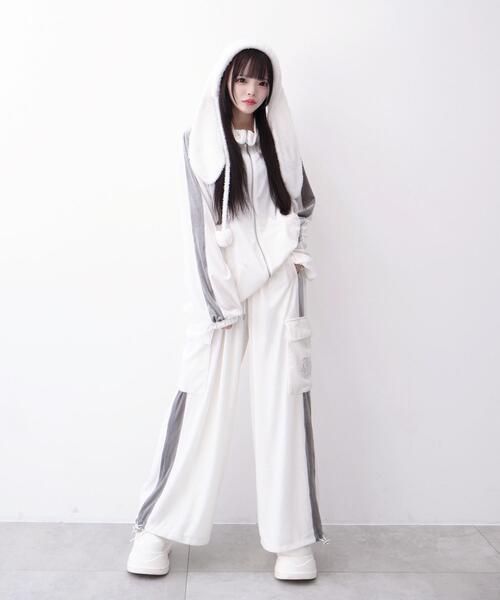 Whinny（ホワイニー）の「Whinny/カリスマベロキラパンティー