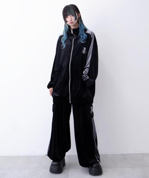 Whinny（ホワイニー）の「Whinny/カリスマベロキラパンティー