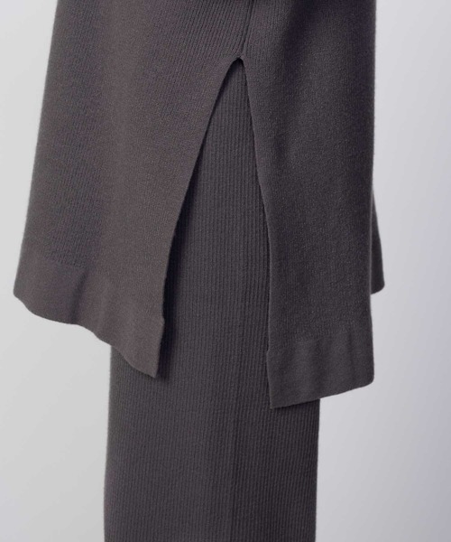 HusHusH（ハッシュアッシュ）の「HusHusH もちもち リブハイネックニットプルオーバー（ニット/セーター・レディース・レッド/ブラック/チャコールグレー・M/L）」の11枚目の写真