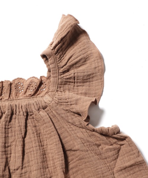 Seraph（セラフ）の「Seraph/セラフ 袖フリルラテカラートップス ノースリーブ ギャザー（タンクトップ・キッズ・チャコール/ブラウン/ベージュ・120/130/140）」の5枚目の写真