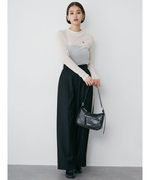 MURUA（ムルーア）の「スタッズハーフムーンバッグ（ハンドバッグ・レディース・ゴールド系その他/ブラック・FREE）」の5枚目の写真