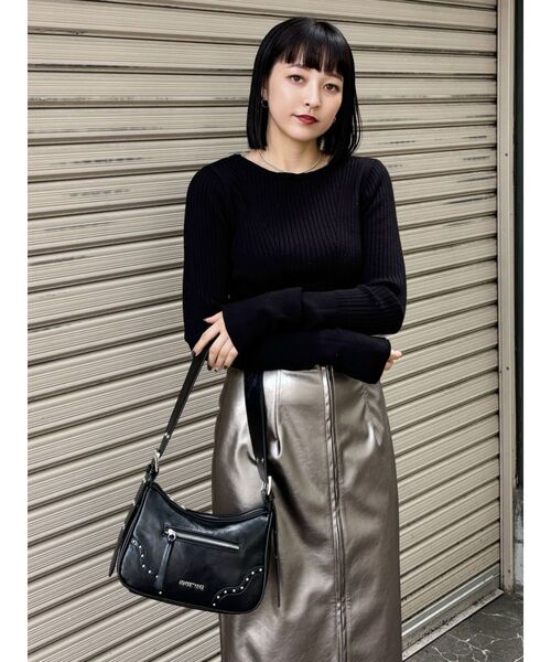 MURUA（ムルーア）の「スタッズハーフムーンバッグ（ハンドバッグ・レディース・ゴールド系その他/ブラック・FREE）」の15枚目の写真